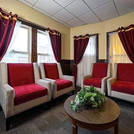 The Downtown, A Coast Hotel Dawson City Extérieur photo