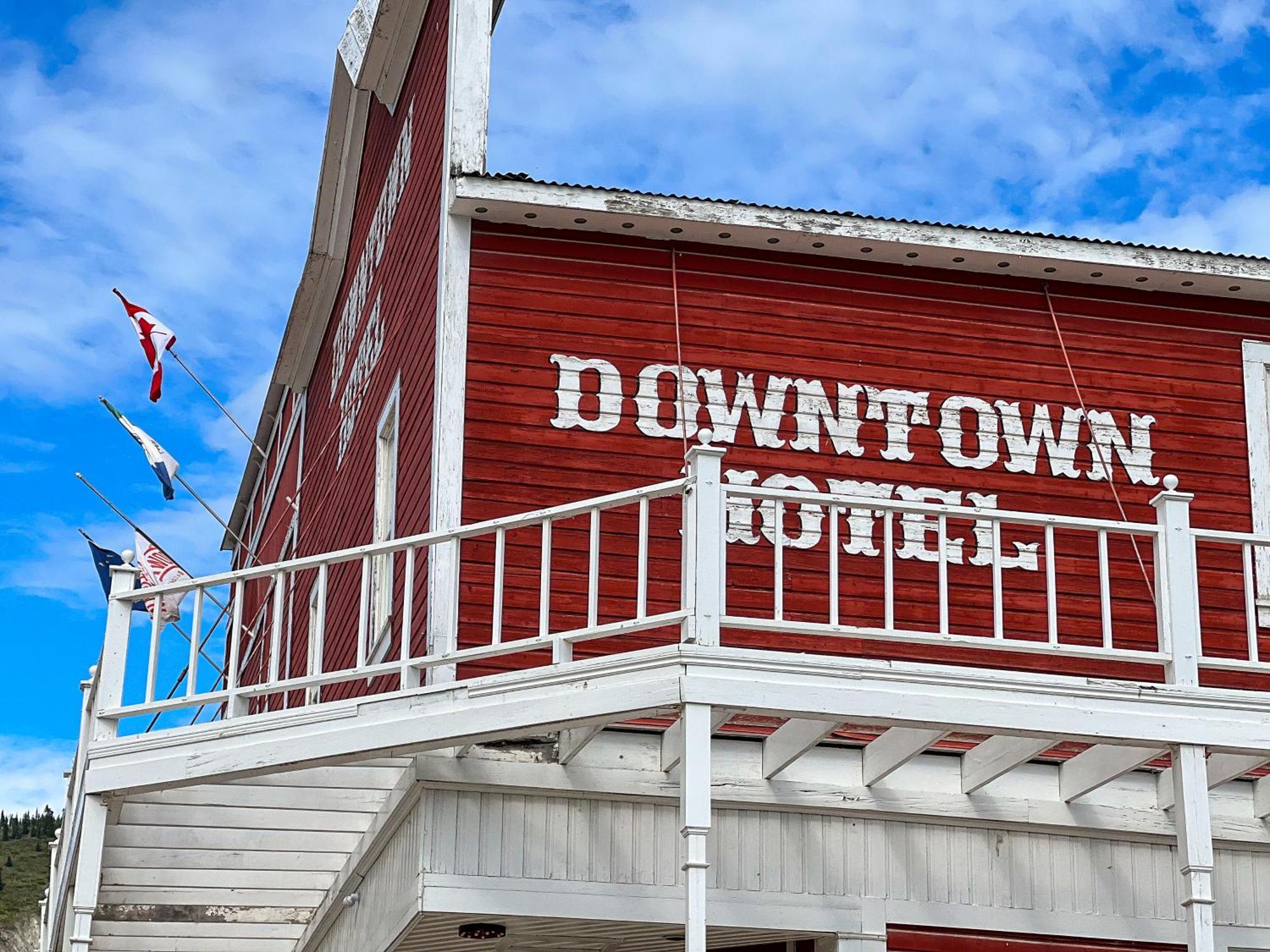 The Downtown, A Coast Hotel Dawson City Extérieur photo