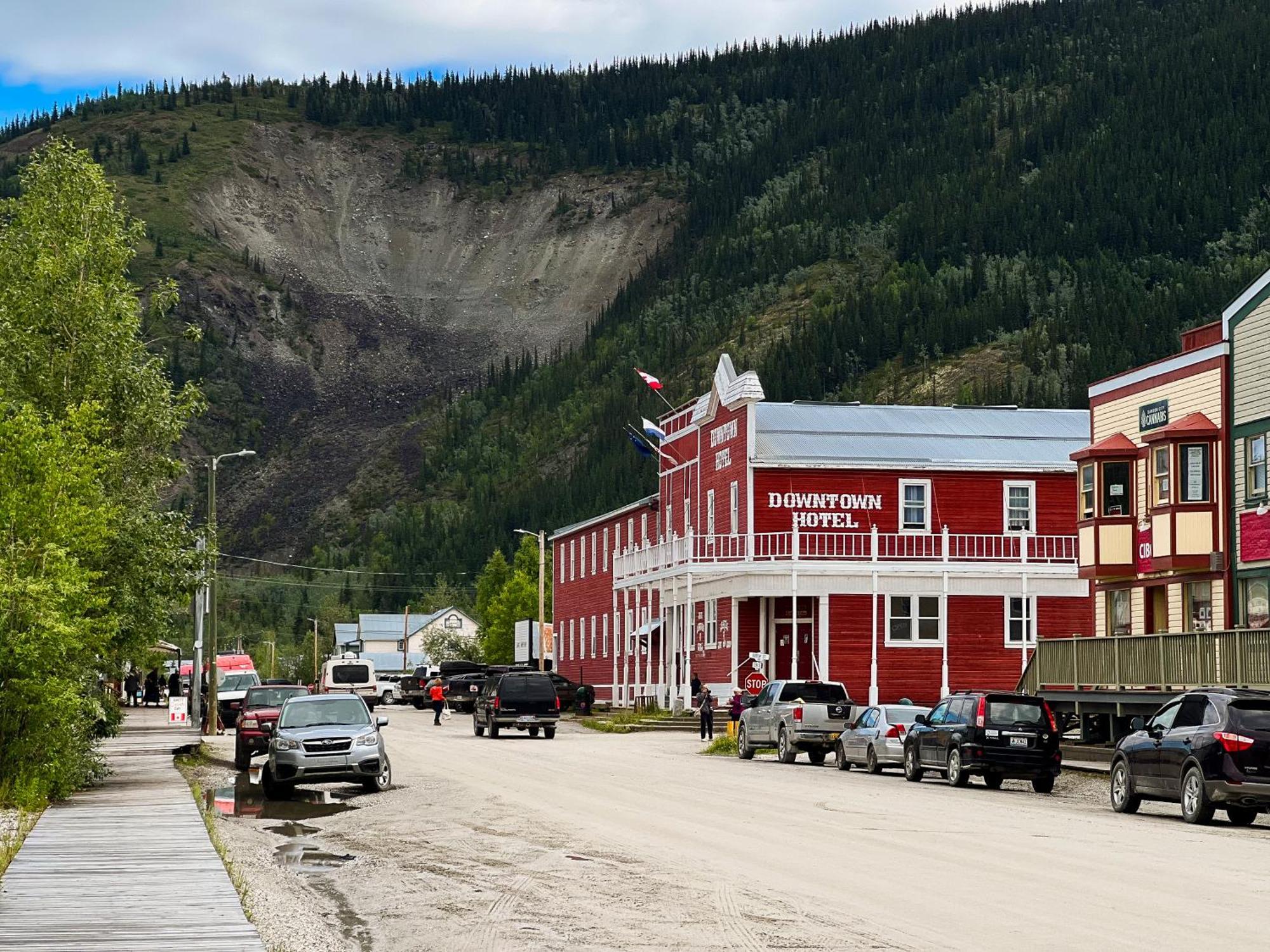 The Downtown, A Coast Hotel Dawson City Extérieur photo