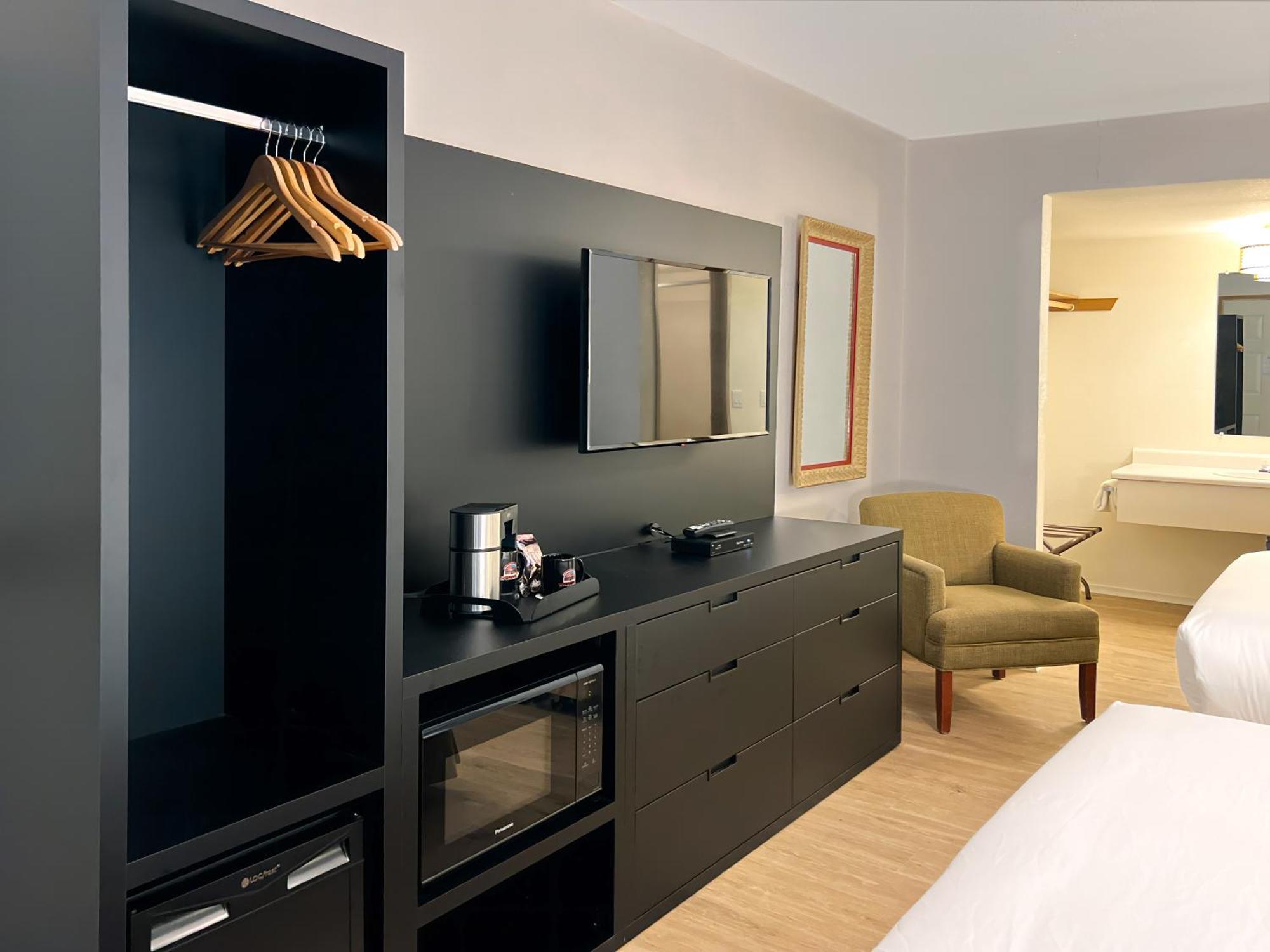 The Downtown, A Coast Hotel Dawson City Extérieur photo