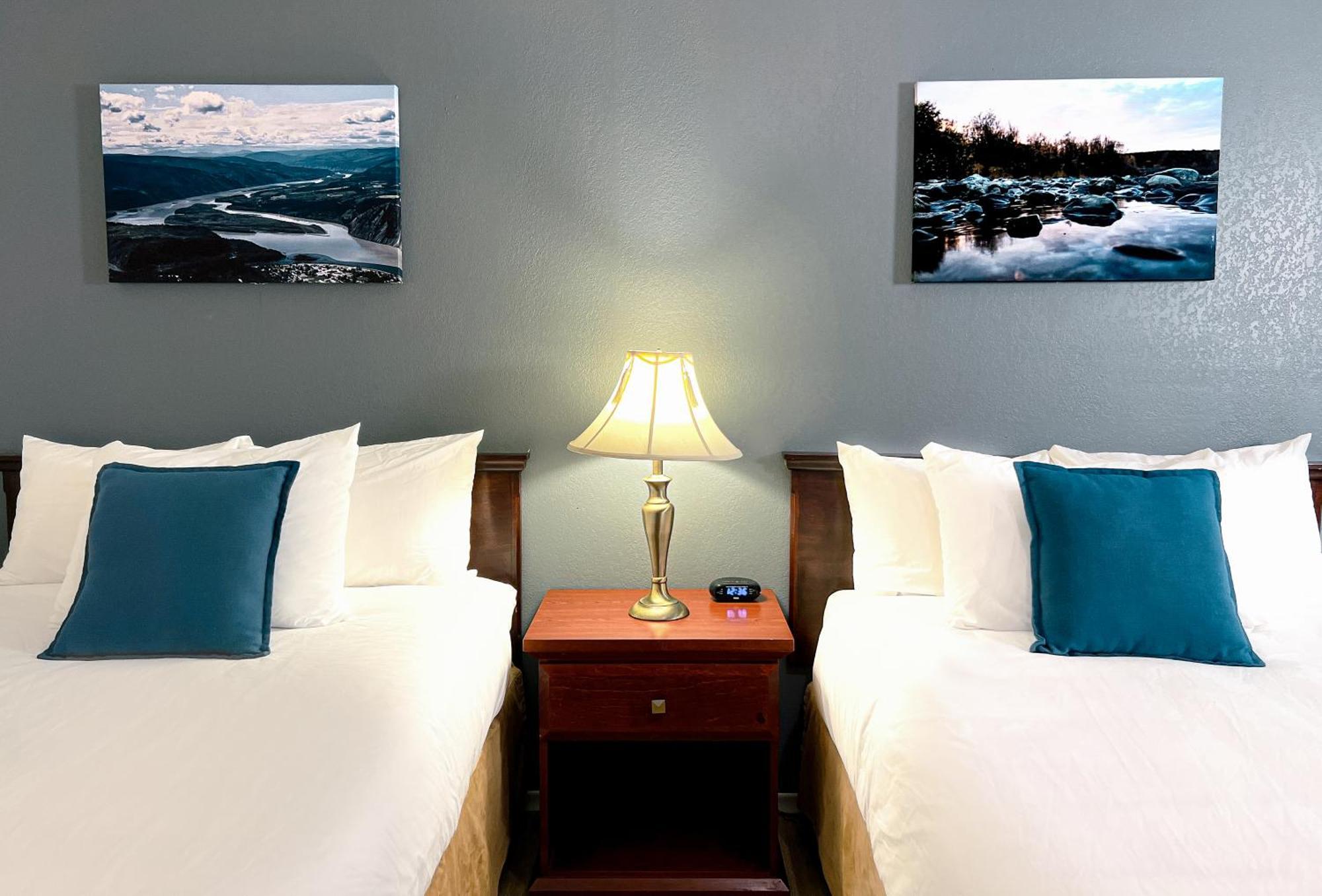 The Downtown, A Coast Hotel Dawson City Extérieur photo