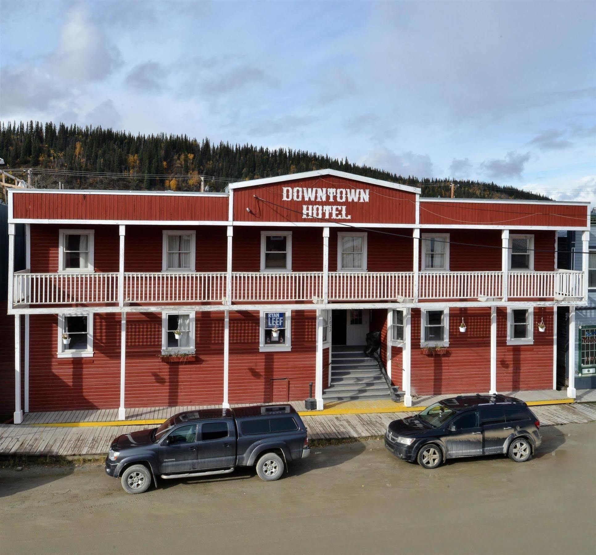The Downtown, A Coast Hotel Dawson City Extérieur photo