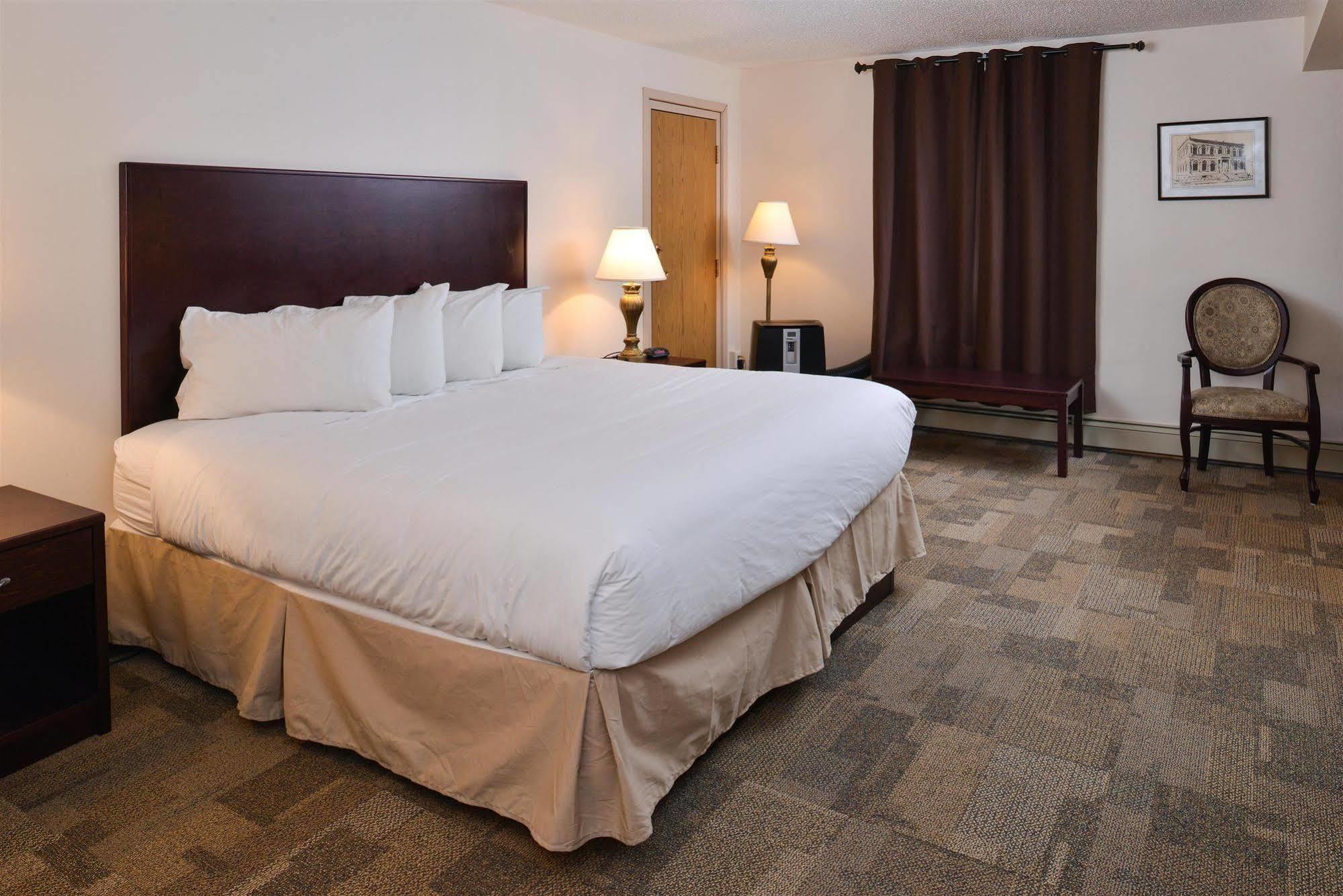 The Downtown, A Coast Hotel Dawson City Extérieur photo