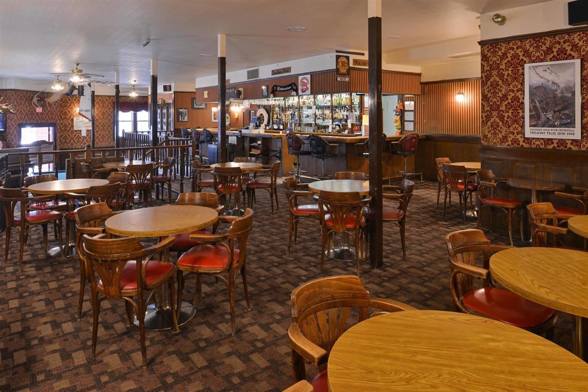 The Downtown, A Coast Hotel Dawson City Extérieur photo