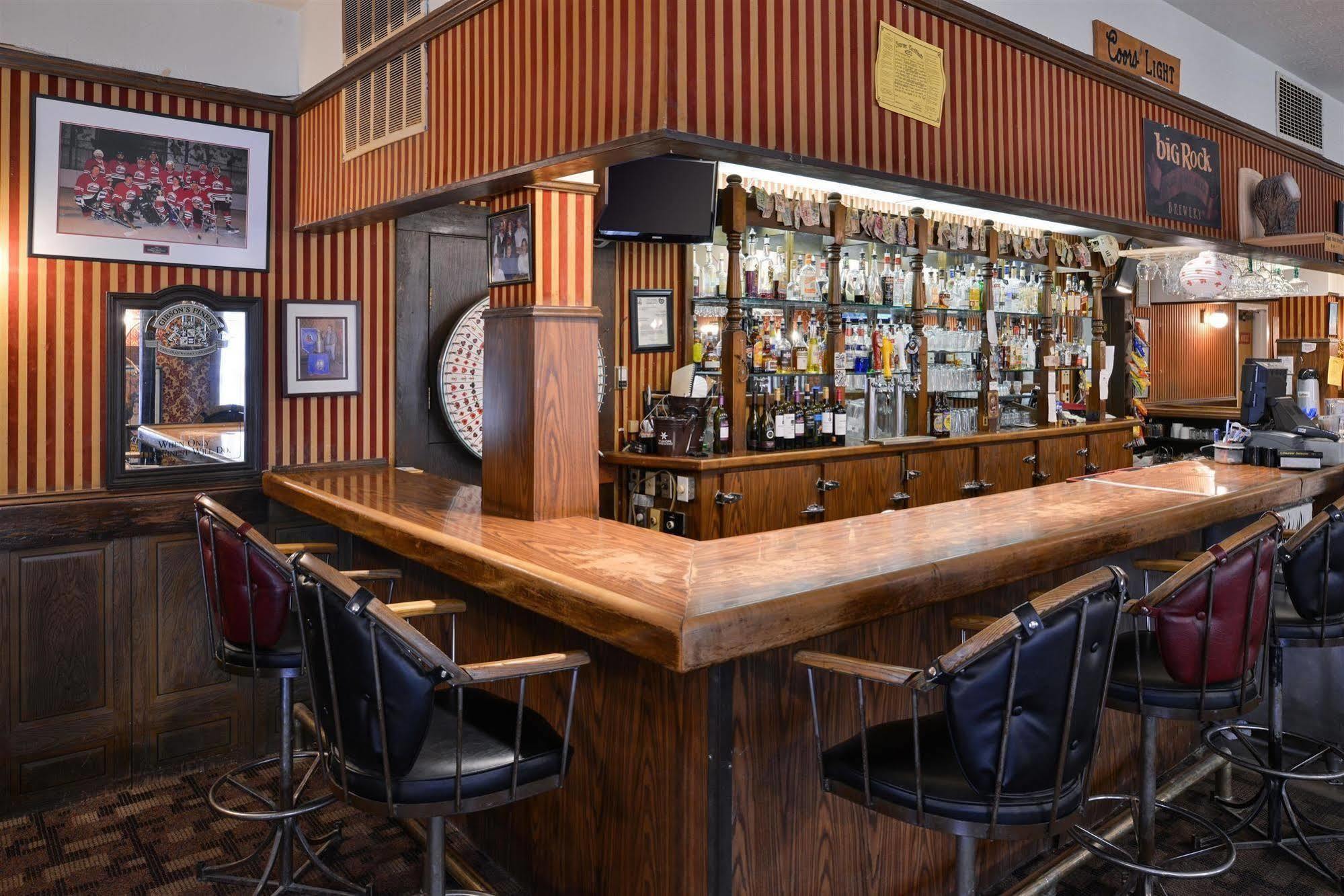 The Downtown, A Coast Hotel Dawson City Extérieur photo