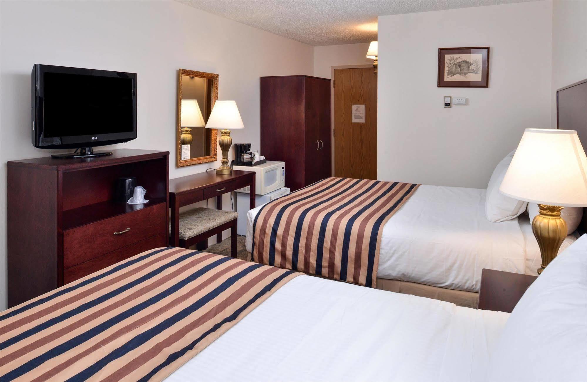 The Downtown, A Coast Hotel Dawson City Extérieur photo