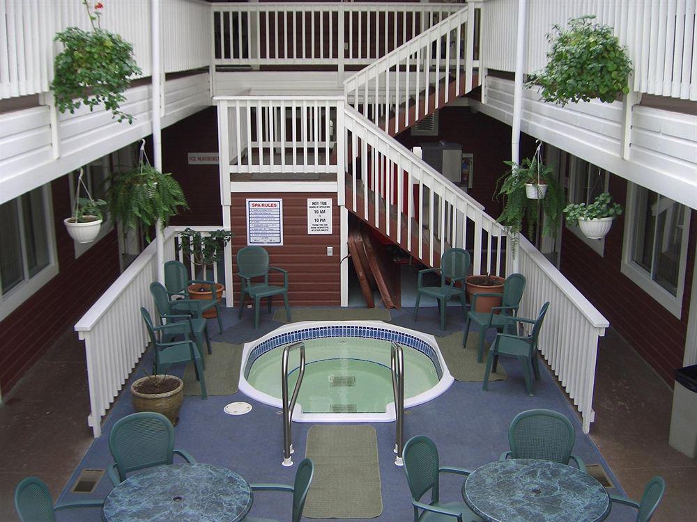 The Downtown, A Coast Hotel Dawson City Intérieur photo